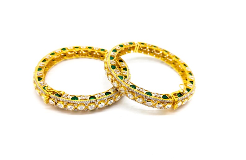 Moissanite Polki Emerald Bangle Set